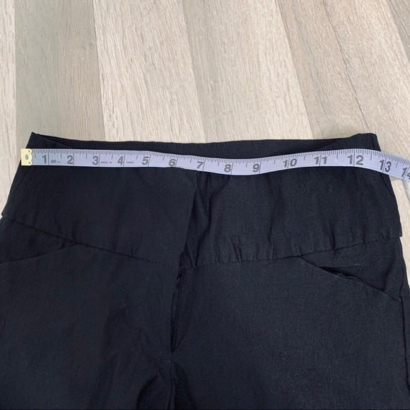 Suzy Shier Black Capri Pants 🍋 - Picture 6 of 8